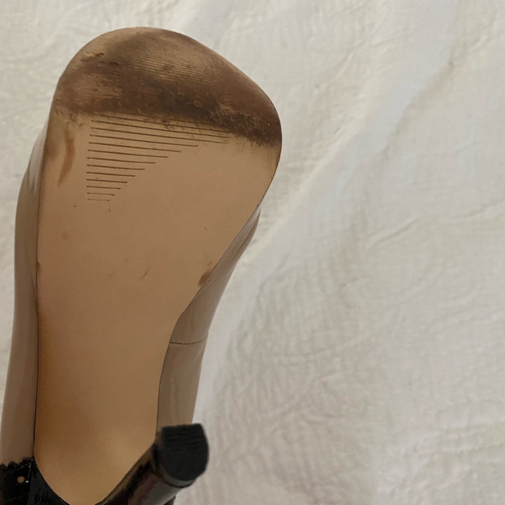 High Heels - Picture 3 of 3